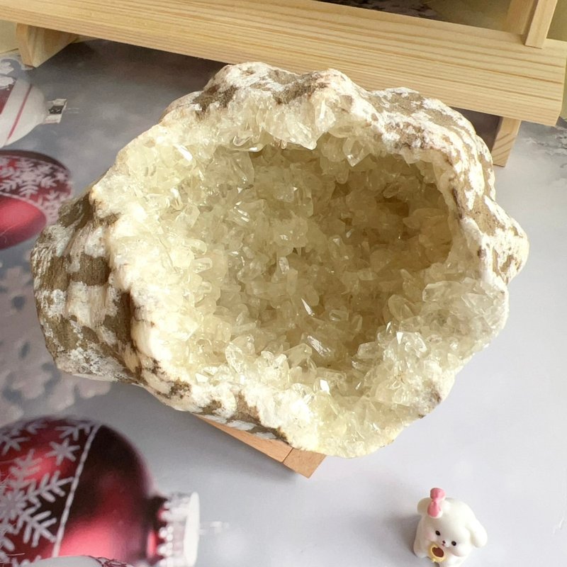 愿望天使~精品级摩洛哥天然黄水晶晶洞(N)附底座 - 摆饰 - 水晶 