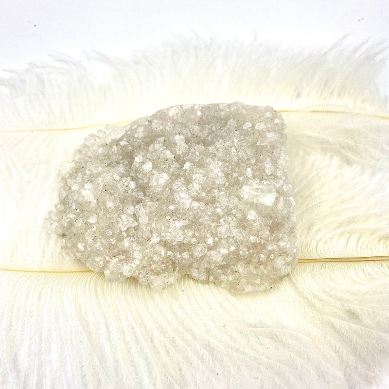 粉鱼眼石 | 水晶 | 水晶摆件 | 鱼眼石 - 摆饰 - 水晶 粉红色