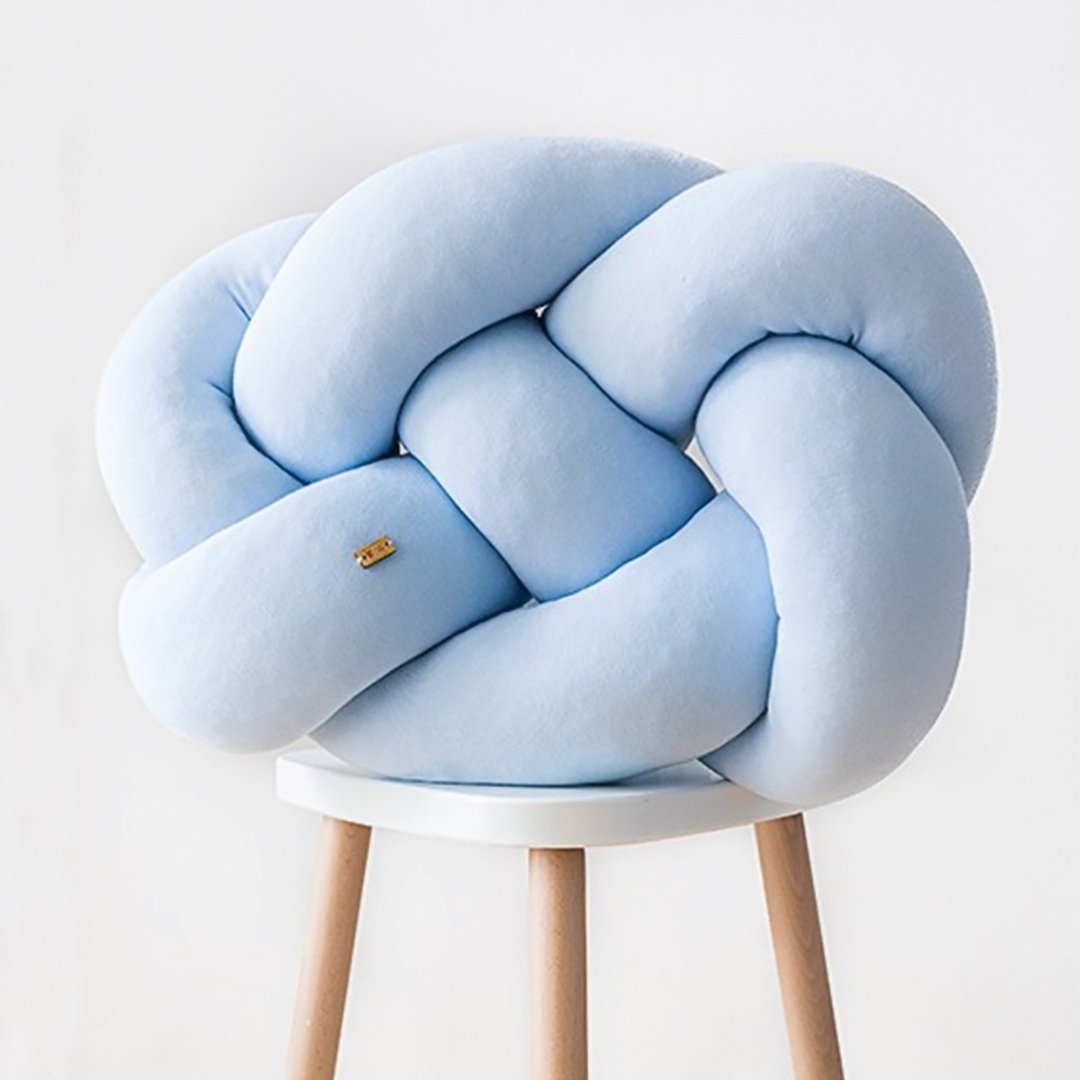 Knot Cushion 缠绕抱枕 | 胖胖款天空蓝  乔迁礼物 - 枕头/抱枕 - 棉 蓝色