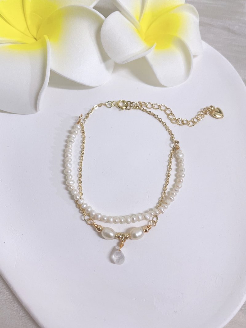 艾莉儿手作//小天然淡珍珠设计搭配切面月光石手链+延长线 - 手链/手环 - 其他金属 白色