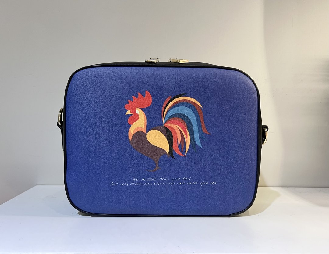 SHUKI 印花公鸡方型斜背袋 Printed Rooster Camera Bag - 侧背包/斜挎包 - 其他人造纤维 蓝色