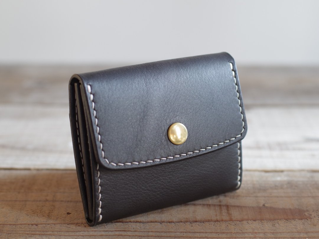 SALE Nume Leather Hand-stitched Compact Wallet Black - 皮夹/钱包 - 真皮 黑色