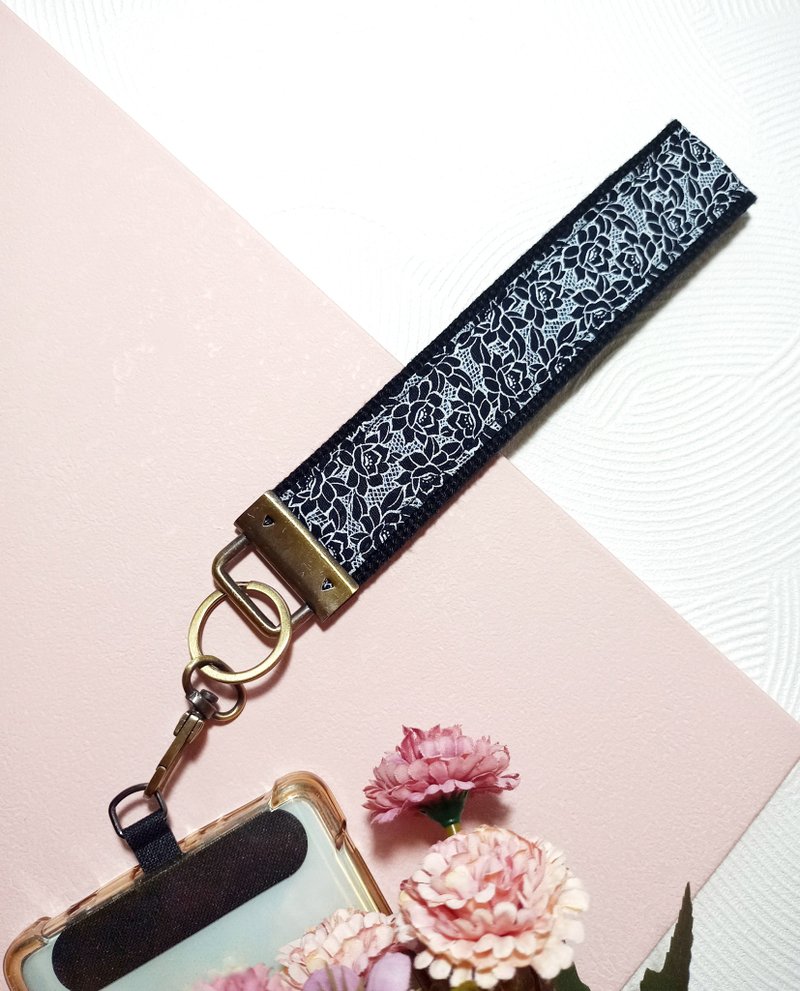 手机挂绳/钥匙圈/腕绳/挂绳/挂带(古典蕾丝) - 钥匙链/钥匙包 - 棉．麻 多色