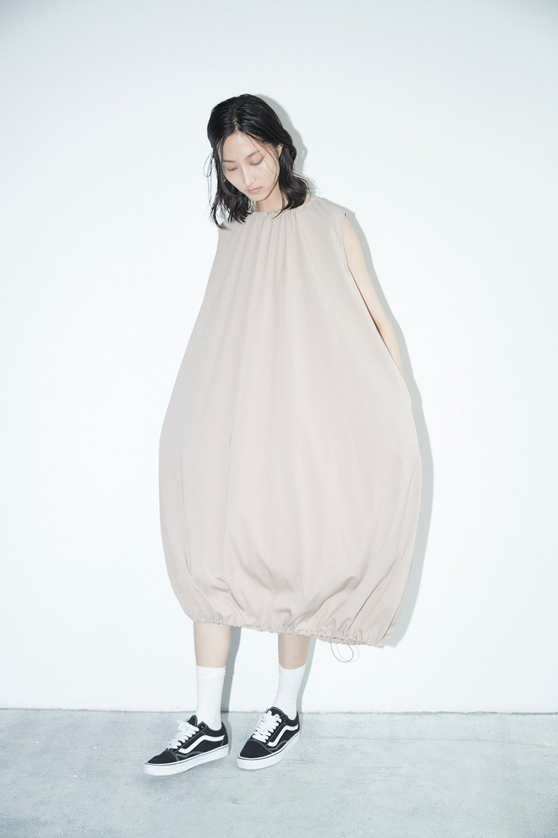 抽绳无袖洋装 - 洋装/连衣裙 - 聚酯纤维 卡其色