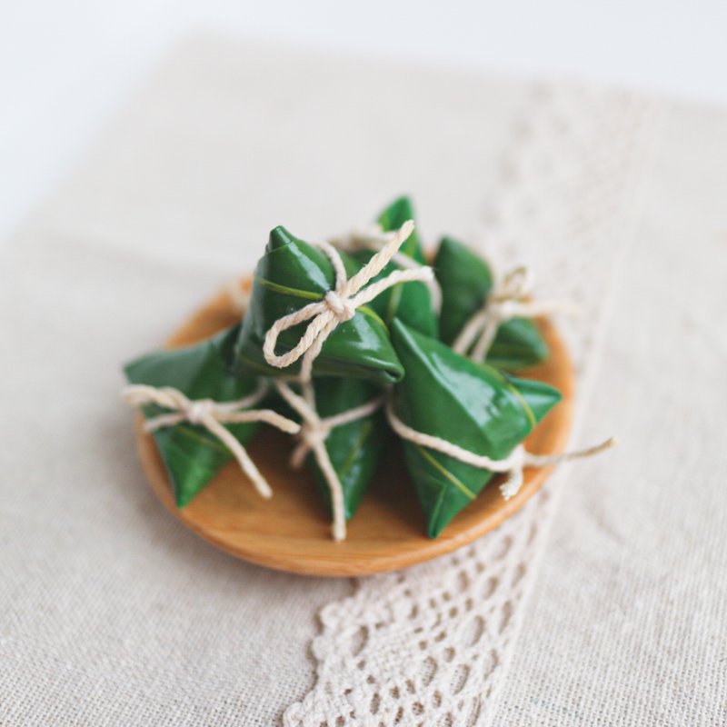 端午节 粽子 包叶粽 迷你粽子 耳环 吊饰 摆饰 麻竹 南部粽 - 耳环/耳夹 - 粘土 绿色