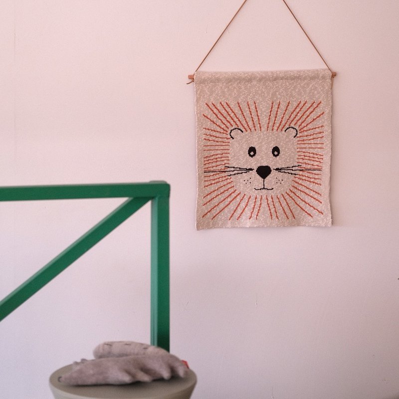 小狮子墙面装饰挂毯  北欧风壁毯 节日礼物交换 儿童房布置 - 海报/装饰画/版画 - 棉．麻 