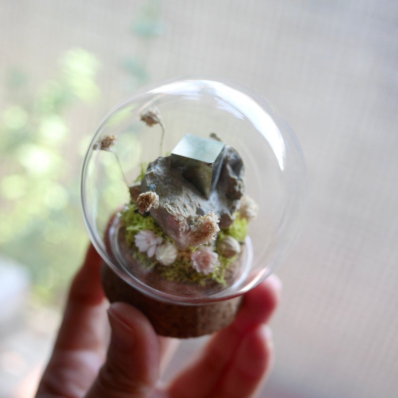 天然水晶摆饰-西班牙黄铁矿花园球 - 摆饰 - 水晶 金色