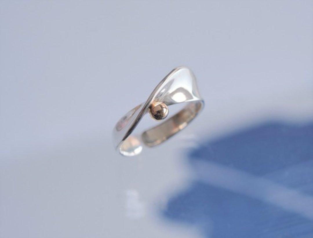flæði ring　k10yg　silver925 - 戒指 - 其他金属 银色