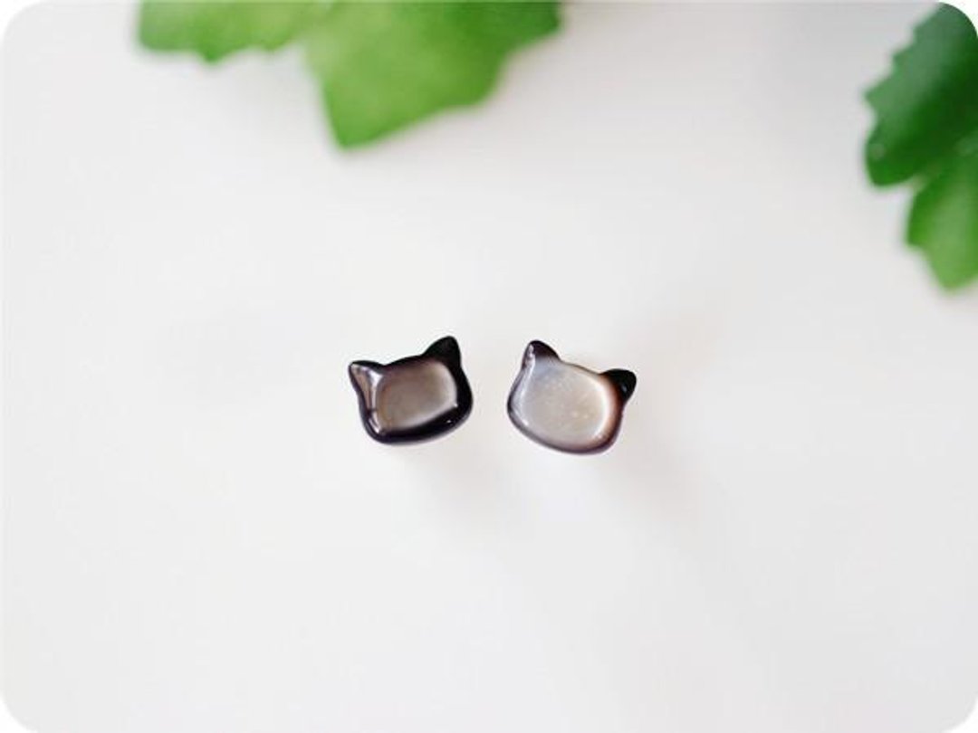 Black mother of pearl that symbolizes health, wealth, longevity, chastity, and harmoniousness Black butterfly shell cat earrings Clip-On changed For both ears - 耳环/耳夹 - 宝石 黑色