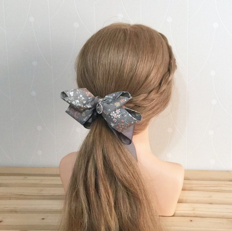 灰 / 碎花棉质布艺立体香蕉夹 仙女夹 发夹  发圈 发束 - 发饰 - 其他材质 灰色