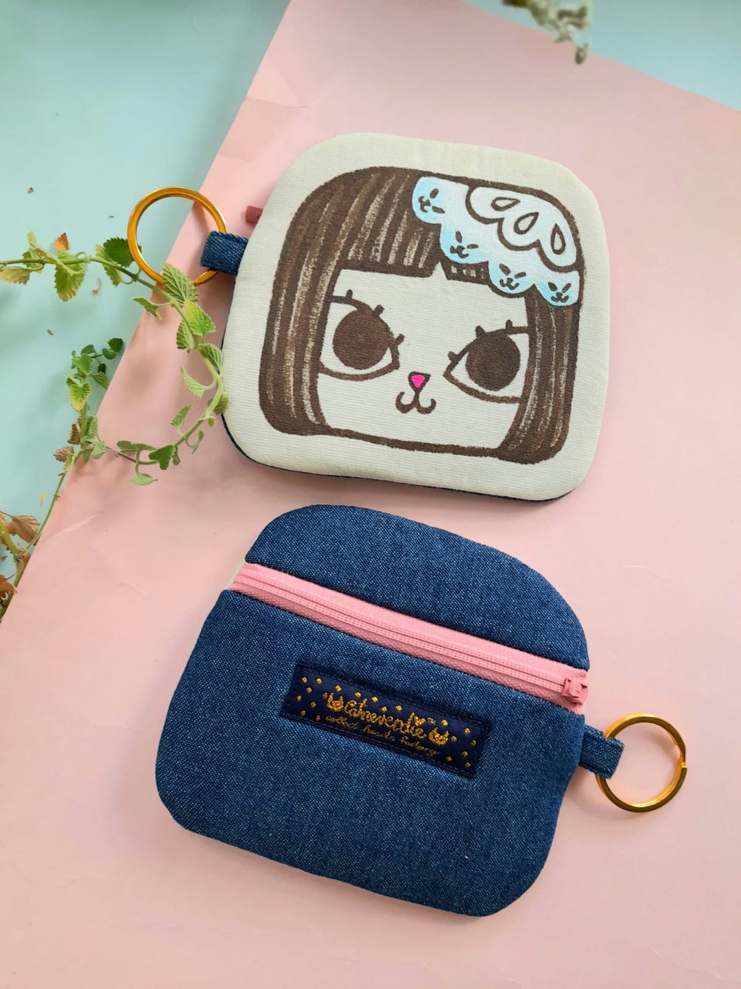 原创自家品牌冬菇头美美猫手绘手作多用途零钱包/钥匙包/休悠咭八 - 零钱包 - 棉 白色