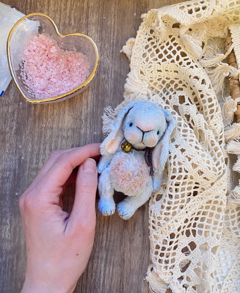 Little stuffed bunny, artist teddy  plushies ooak teddy bunny, dollhouse accesso - 玩偶/公仔 - 其他金属 蓝色