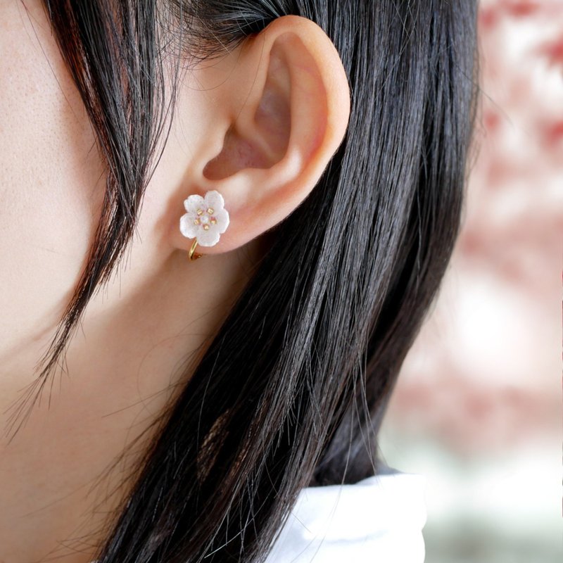 樱花耳环 / 耳夹 ( 染井吉野樱・吉野樱 ) - 耳环/耳夹 - 绣线 粉红色