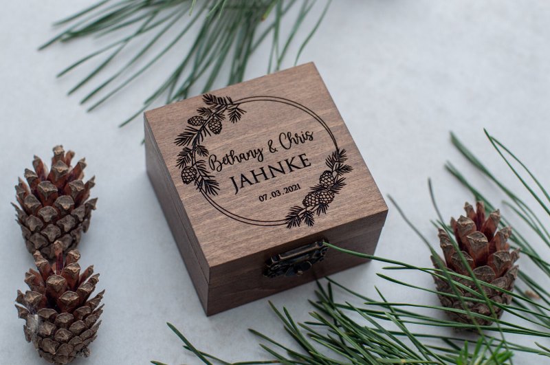Personalized Forest Wedding Ring Box, Engagement Ring Box, Boho Wedding Decor - 纸盒/包装盒 - 木头 咖啡色