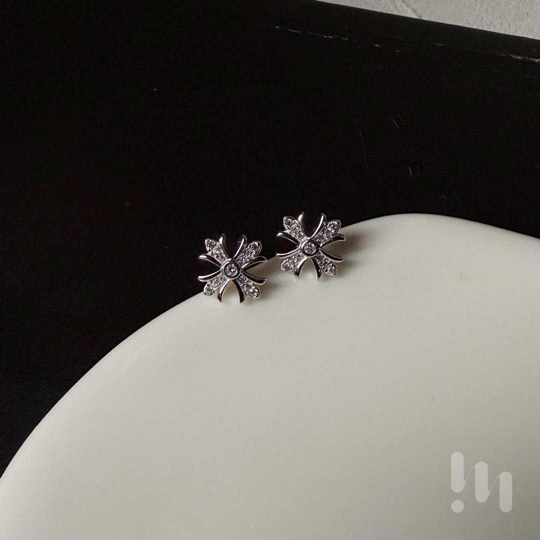 雪花闪耀 │ 锆石 925纯银 耳环 LIM:M PROJECT - 耳环/耳夹 - 纯银 银色