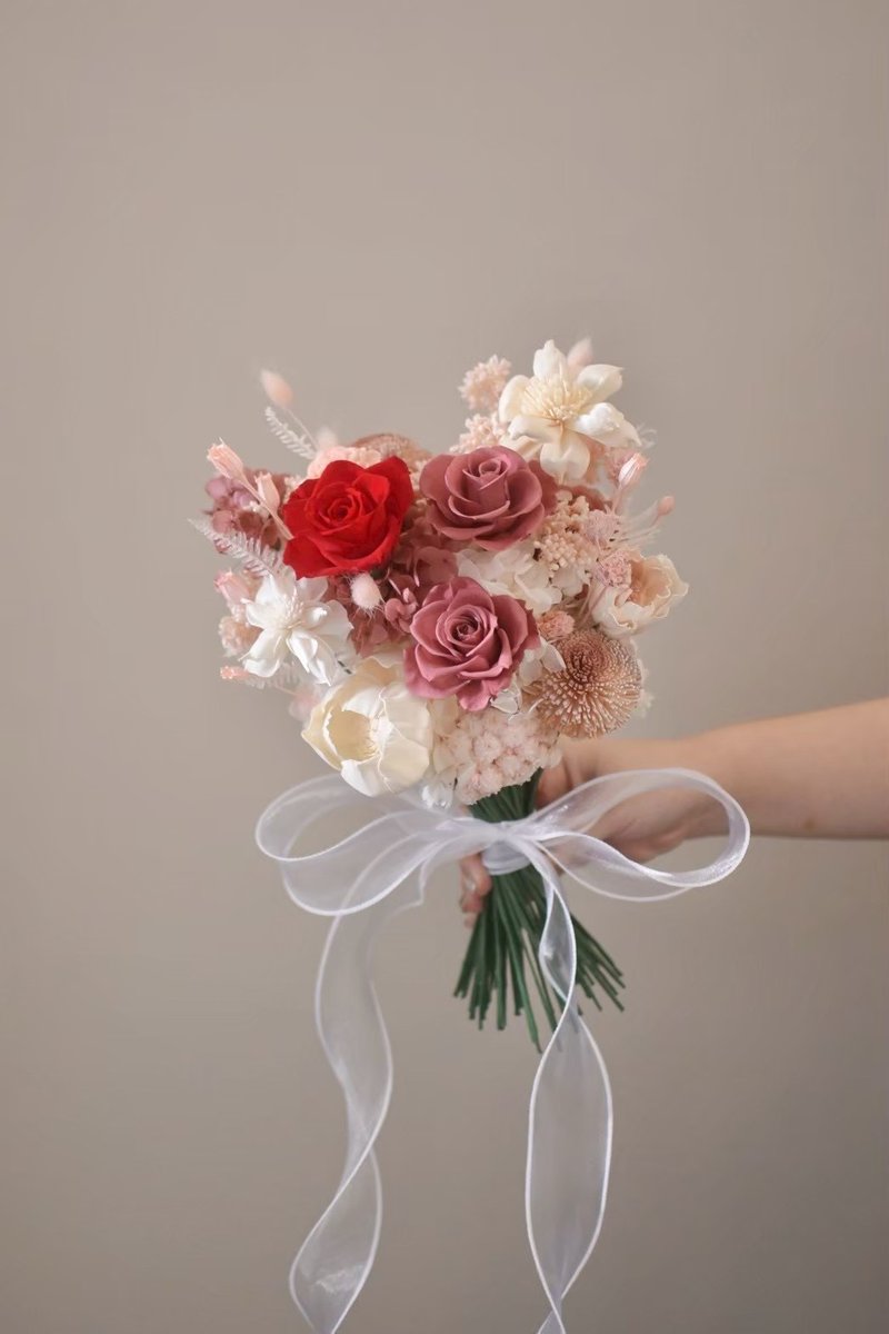 /登记小捧花/永生玫瑰 新娘 婚礼 婚摄 登记结婚 手捧花 - 干燥花/捧花 - 植物．花 多色