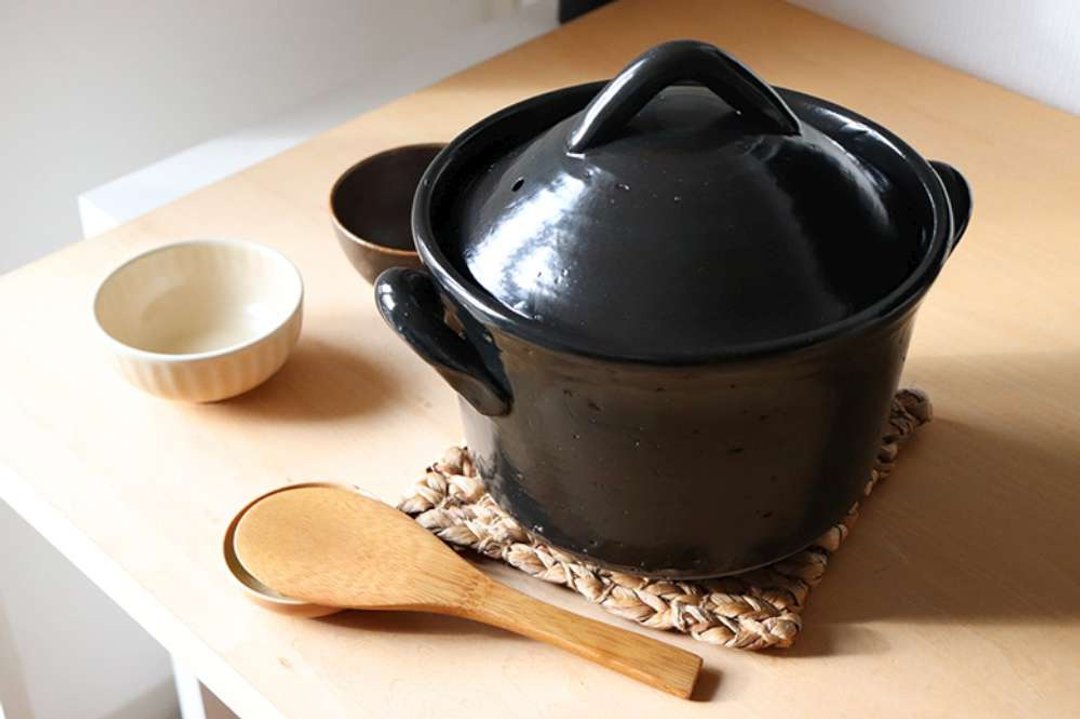 4TH MARKET 日本制远红外线高帽型炊饭锅3合-黑(2200ML) - 厨房用具 - 陶 黑色