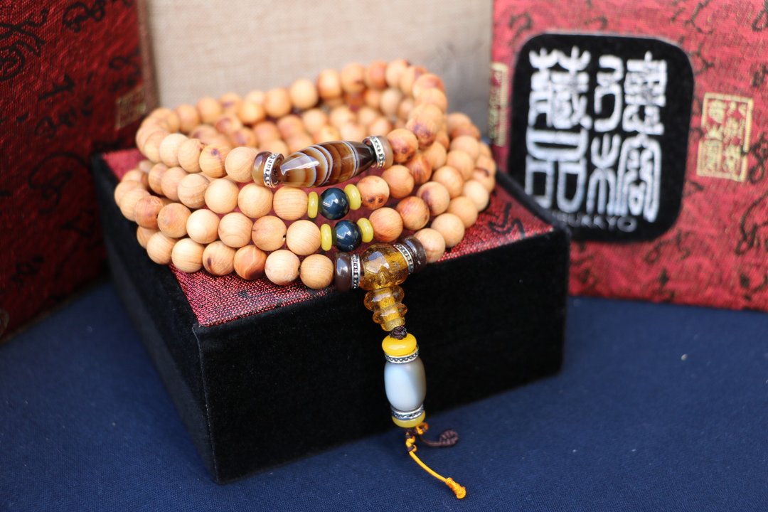 太行崖柏 8mm 木珠 工艺品 蚕丝玛瑙 崖柏佛珠 崖柏念珠 定制化 - 手链/手环 - 木头 