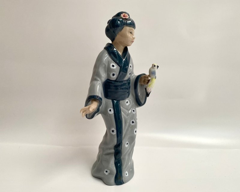 复古小雕像西班牙艺妓雕像与鸟 20 世纪 70 年代 Casades - 玩偶/公仔 - 瓷 多色