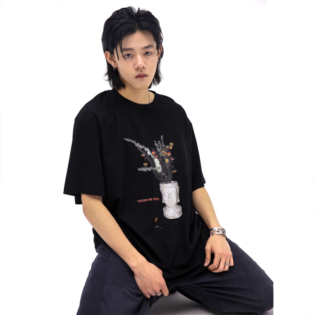 ANTEBB 原创佛头印花小雏菊太阳花宽松落肩纯棉短袖T恤脏粉黑色 - 男装上衣/T 恤 - 棉 多色
