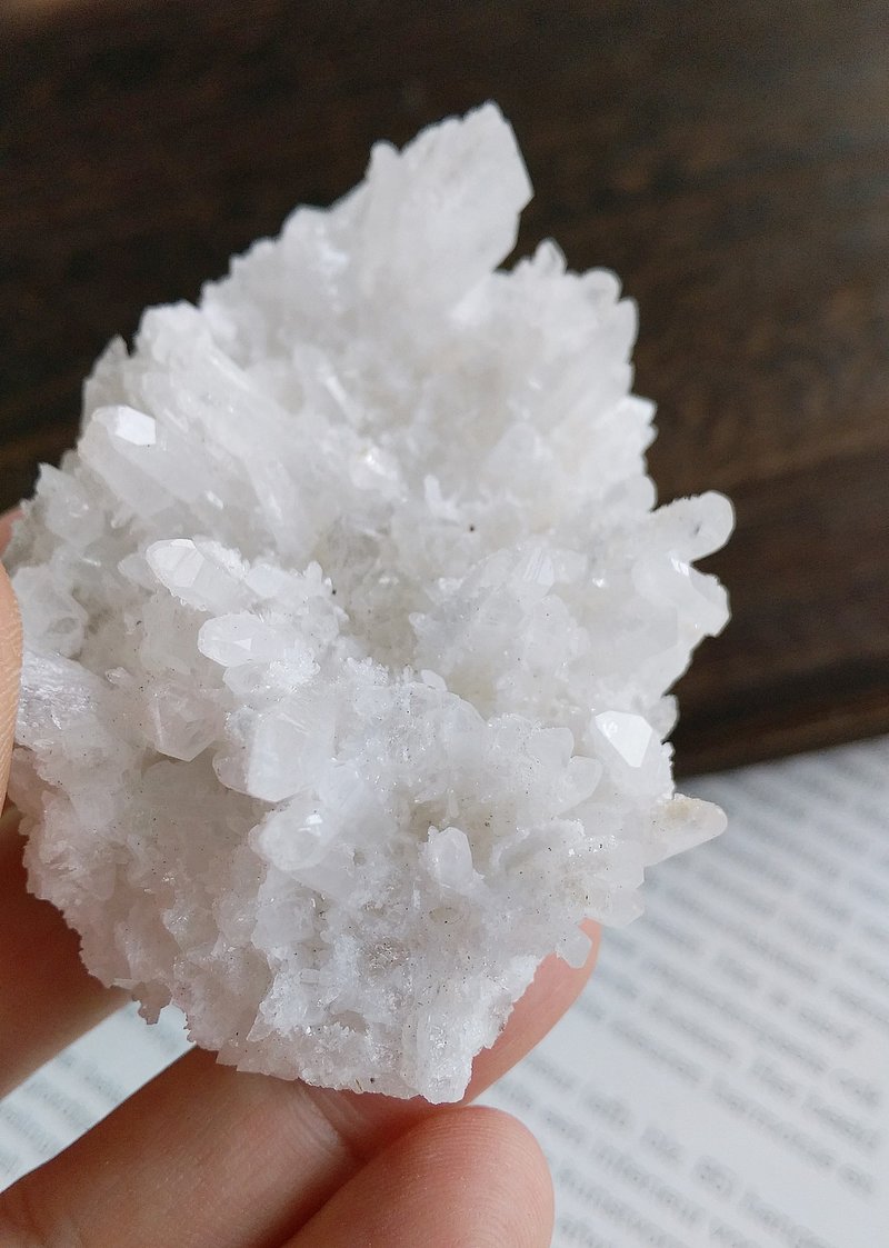 Crystal 四川产地 不规则晶簇 白水晶晶簇 天然矿石 原矿 - 摆饰 - 其他材质 