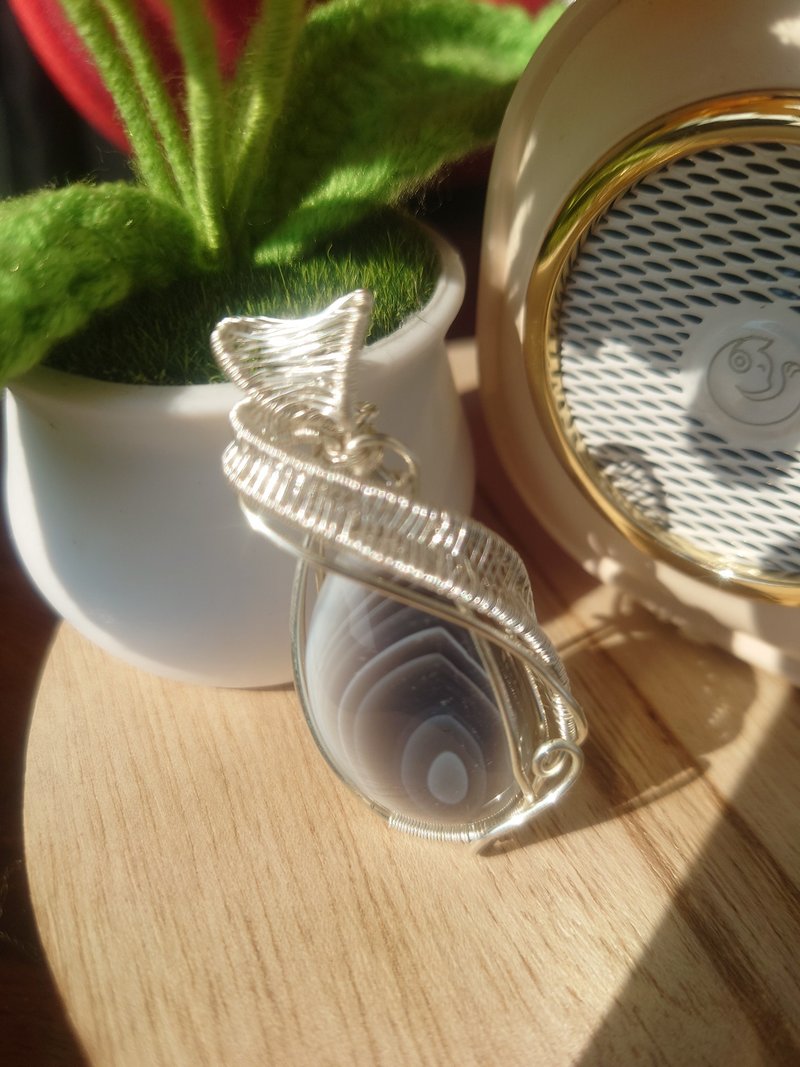 夜之眼  波斯瓦那瑪瑙純手工線繞吊飾 - 项链 - 水晶 银色