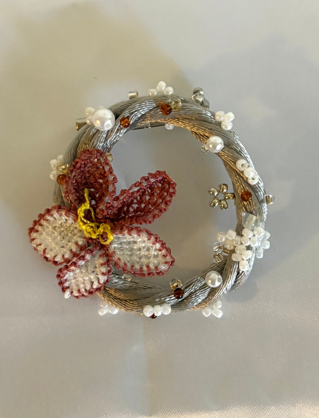 圆环胸针 Sew on cord accessory 附 İğne Oya 日本制 银灰色 - 胸针 - 其他材质 