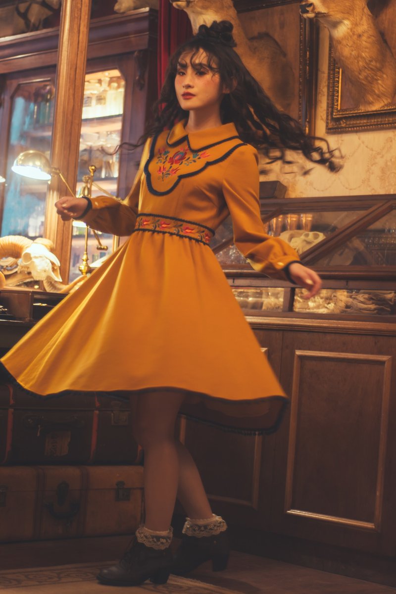 料质Fabric 姜黄色异域风情刺绣古着洋装 - 洋装/连衣裙 - 其他材质 橘色