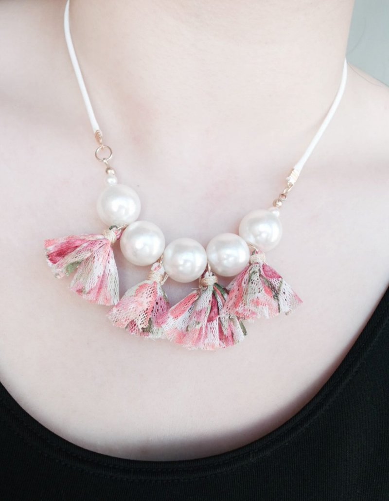 彩色 布 碎花蕾丝 Lace 网纱 (彩橙色) 流苏 珍珠 项链 颈链 - 颈链 - 其他材质 多色