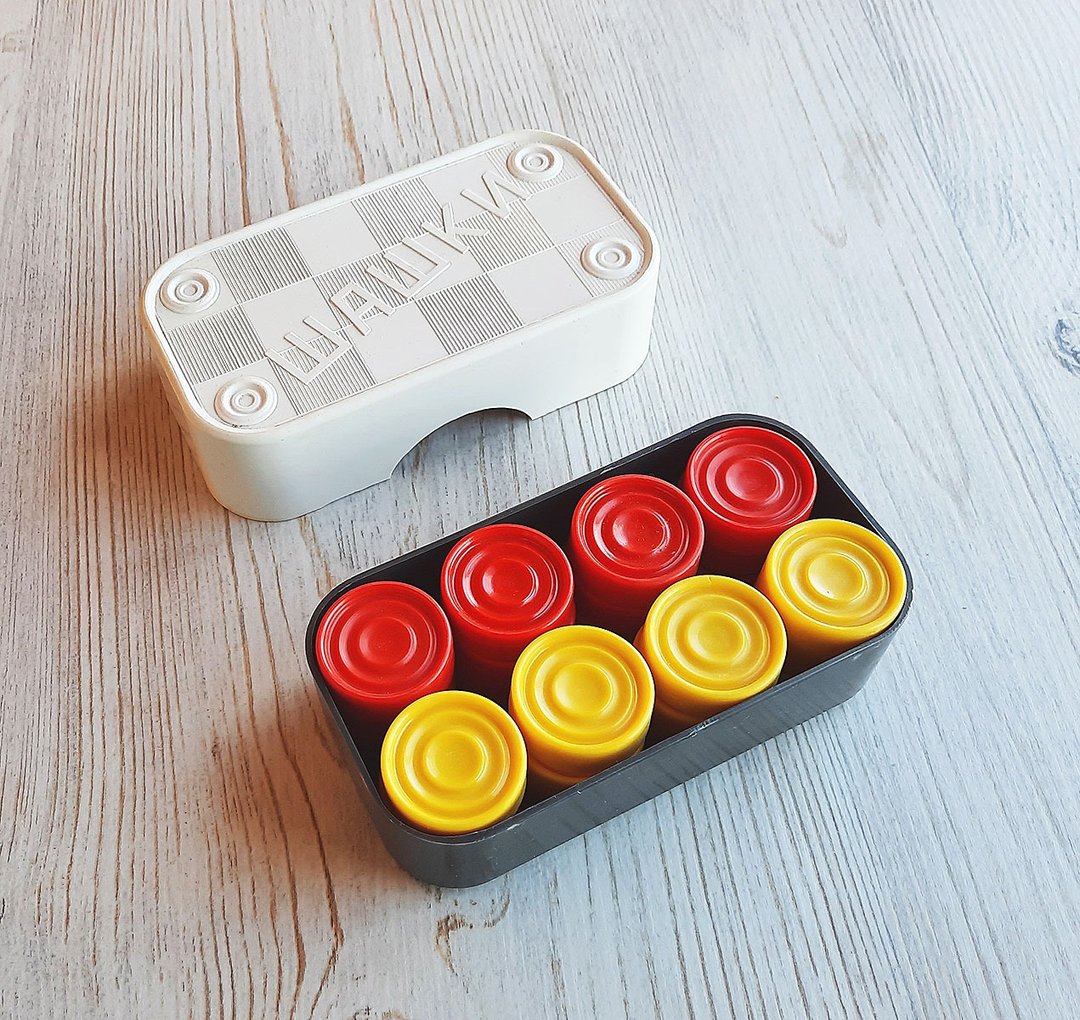 Russian carbolite checkers game vintage - red yellow draughts pieces set USSR - 桌游/玩具 - 塑料 多色