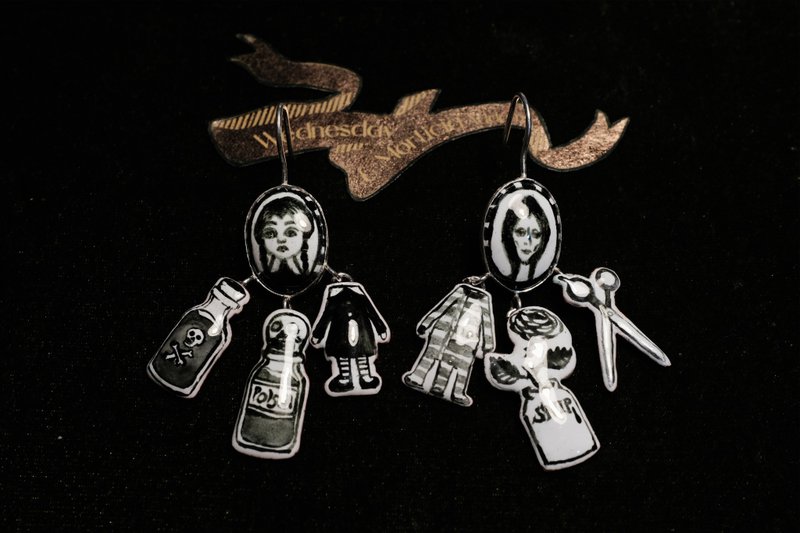 Wednesday & Morticia Addams - 珐琅耳环 - 耳环/耳夹 - 银 银色