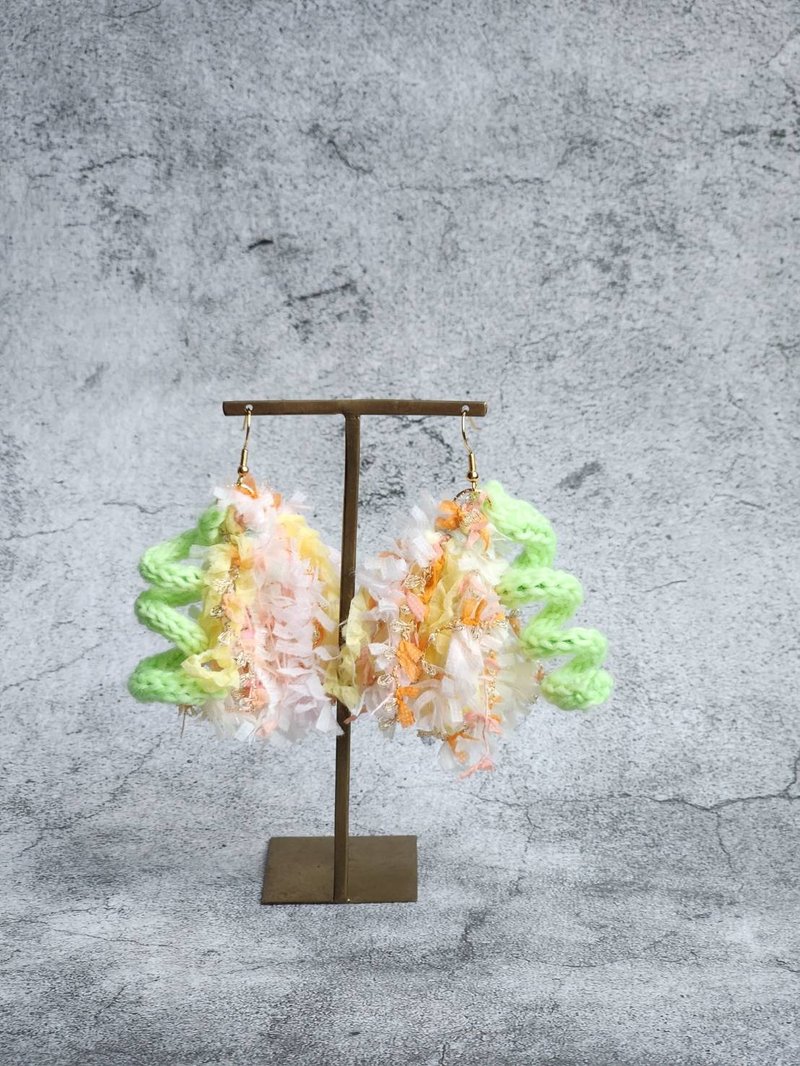 日本纱线　流苏耳环 - 耳环/耳夹 - 其他人造纤维 多色