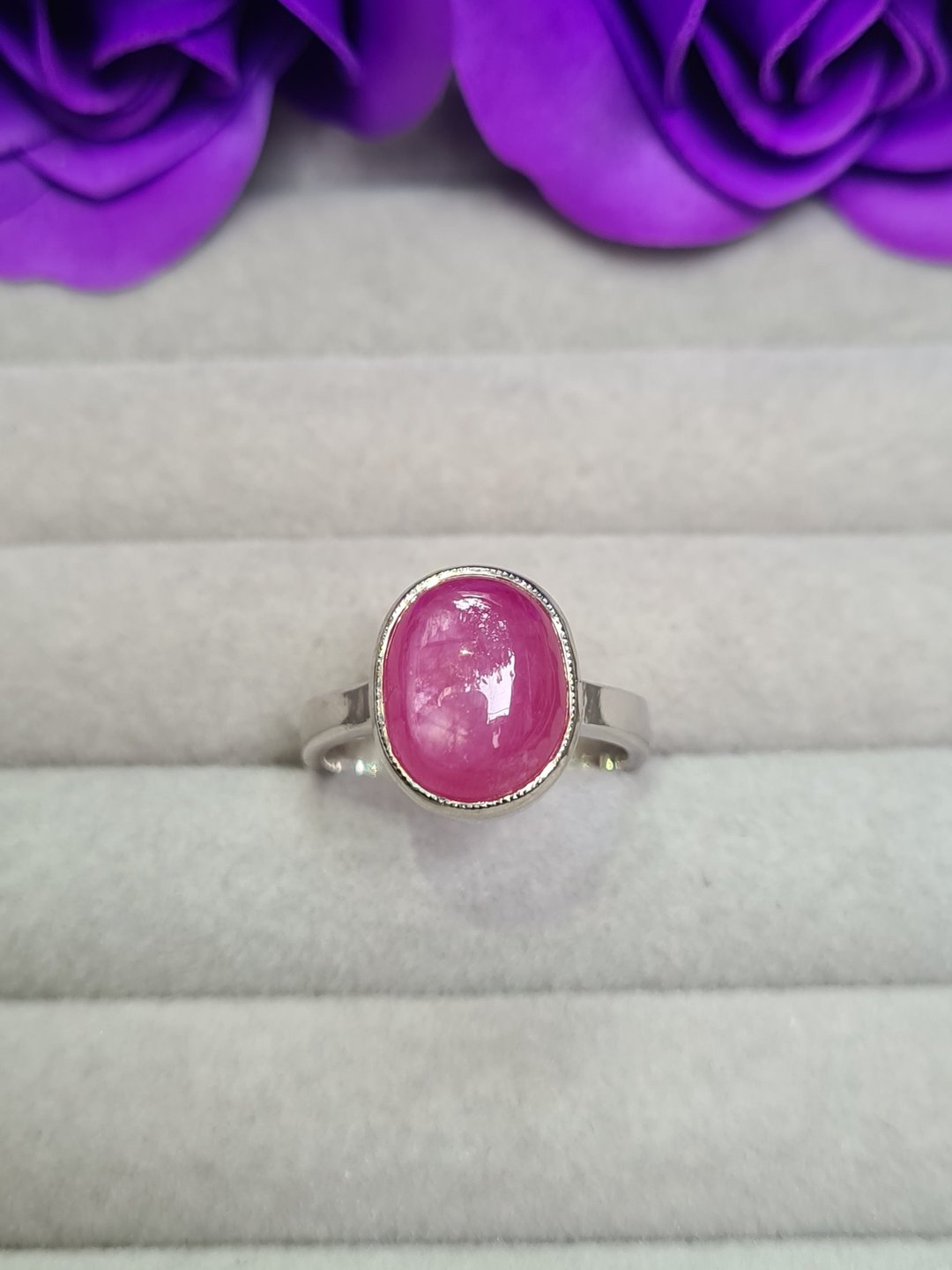 Natural heated ruby size 10×12 mm. platinum plated sterling silver ring - 戒指 - 宝石 粉红色
