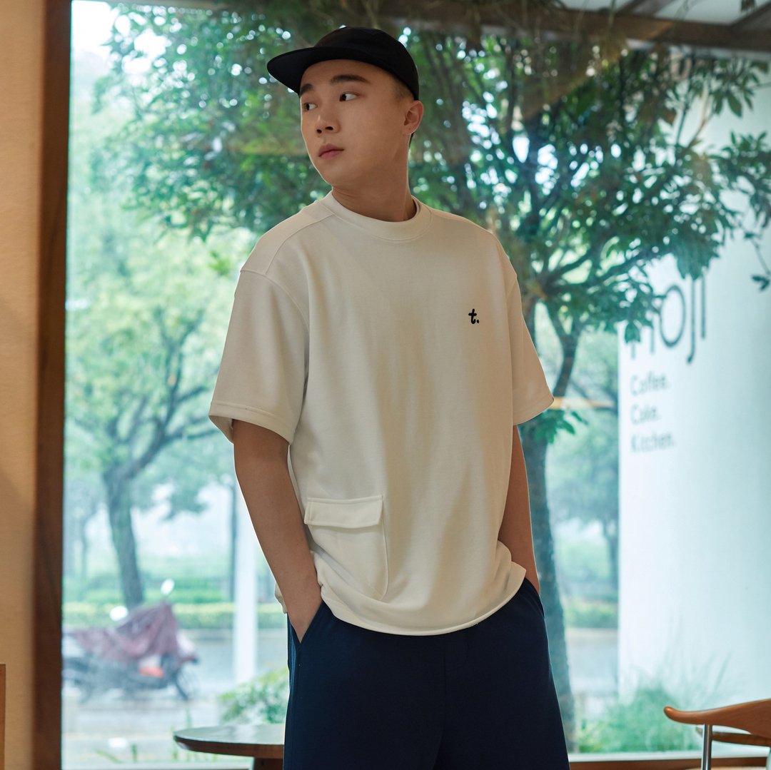THREADESIGN 260G空气层珠地刺绣口袋宽松圆领短袖TEET恤 - 男装上衣/T 恤 - 棉．麻 白色