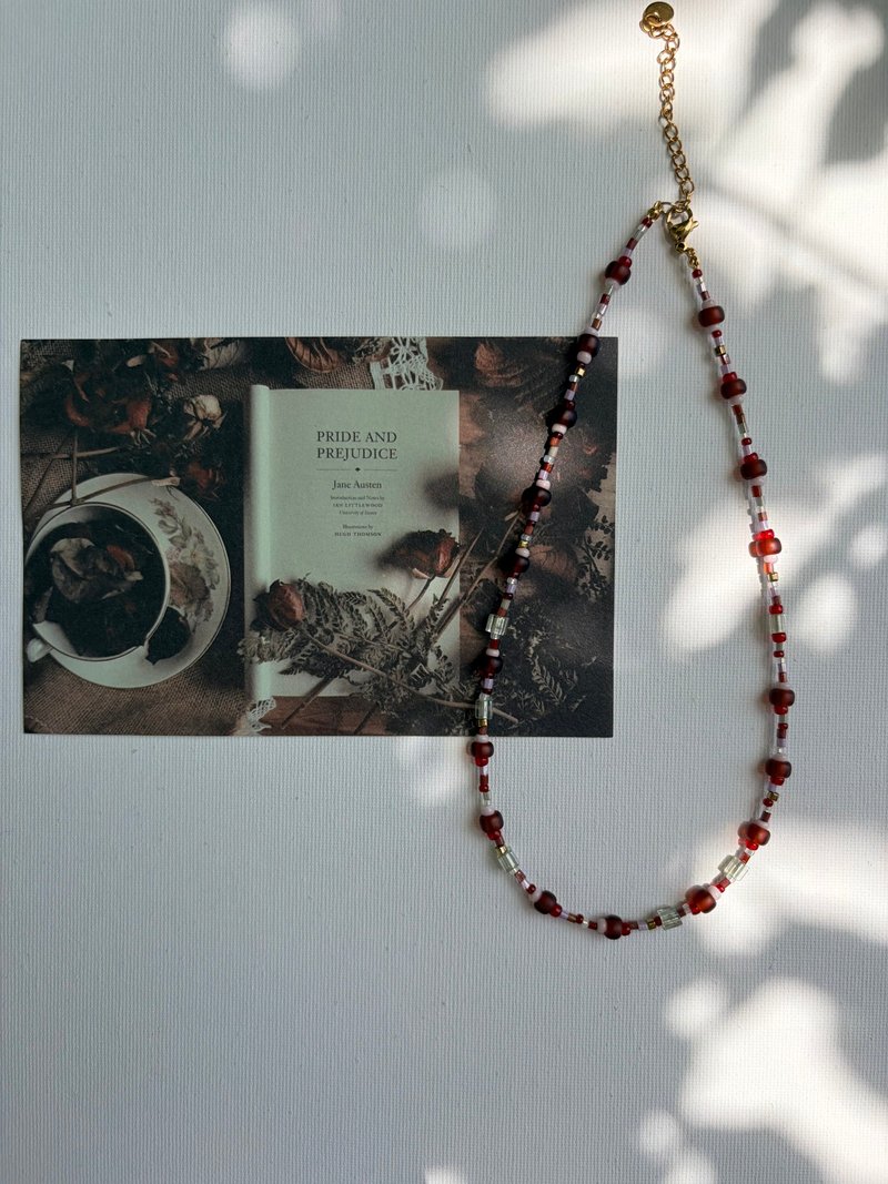 傲慢与偏见 串珠项链 手作项链 - 项链 - 其他材质 红色