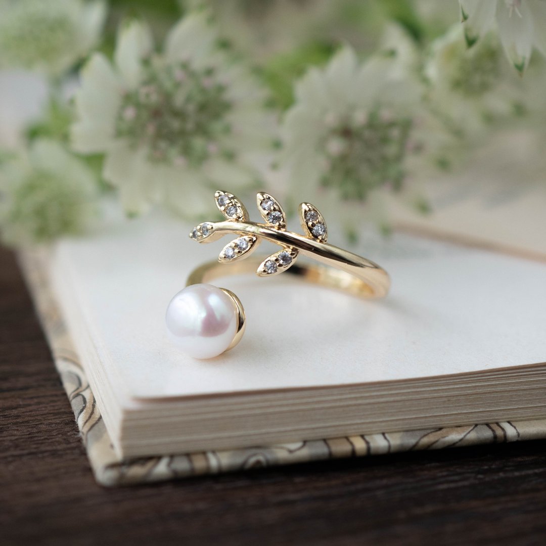 freshwater pearls and leaf rings - 戒指 - 珍珠 金色