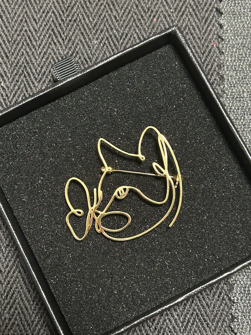 瞄奴胸针 - 胸针 - 其他金属 金色