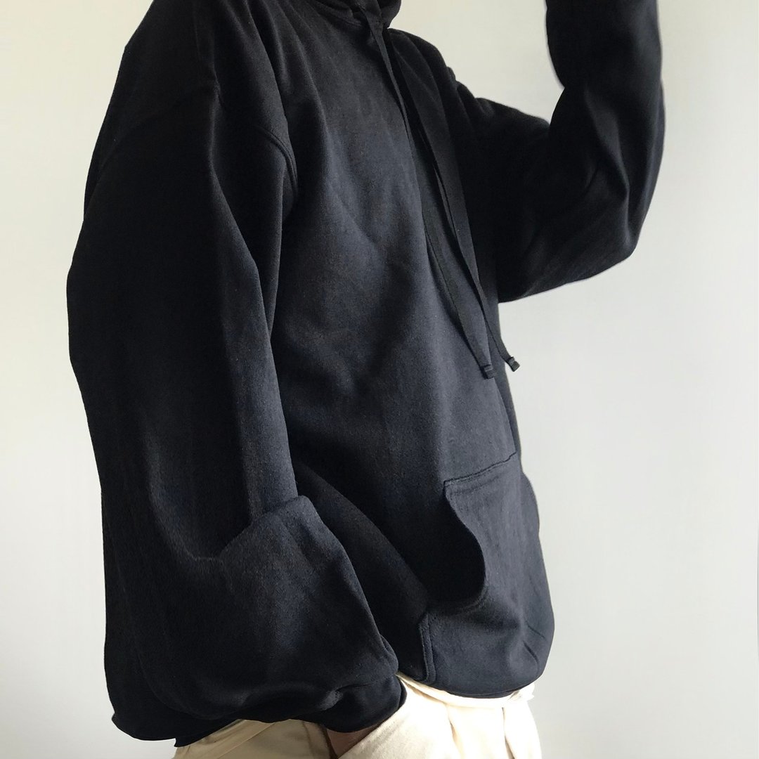 大轮廓连帽衫 / 黑色 / 素色 / 手工刺绣 / 男女皆宜 - 中性连帽卫衣/T 恤 - 棉 黑色