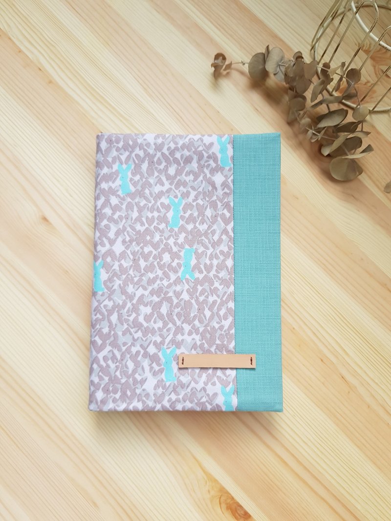 A5/25K布书衣 可调式书套 隐藏兔兔 - 书衣/书套 - 棉．麻 灰色