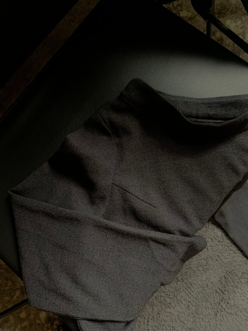 变态领长袖短版上衣 服装设计 手作 短版  长袖 - 女装上衣 - 聚酯纤维 黑色