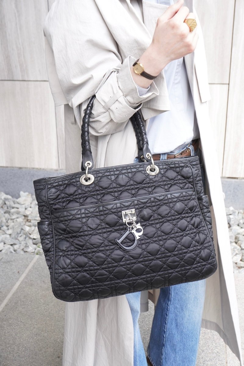 【日本直送 名牌中古包】Christian Dior 迪奥 Cannage 黛妃包 托特包 黑色 品牌 LOGO 吊饰 尼龙 ggknav - 手提包/手提袋 - 尼龙 黑色