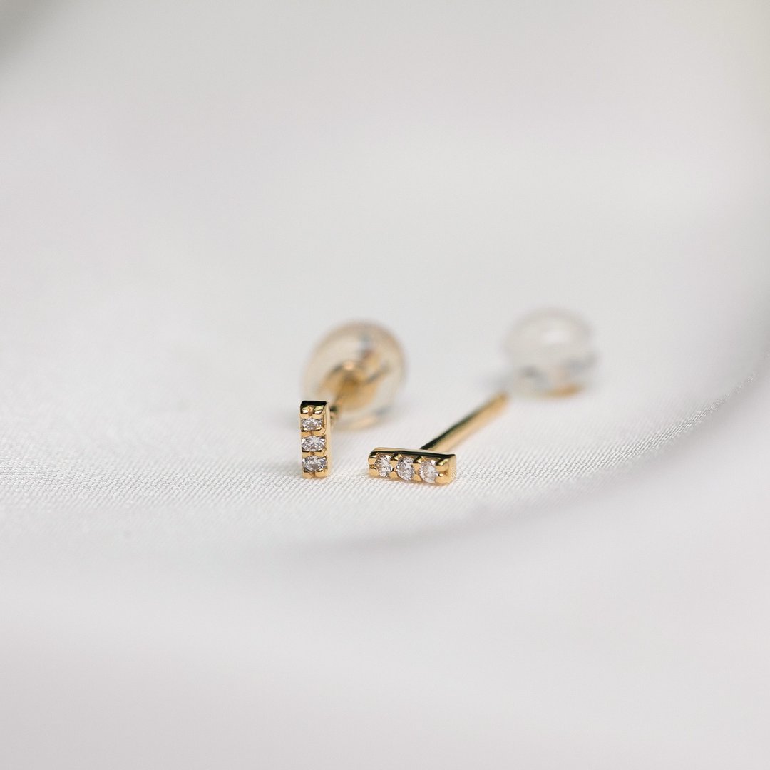 【PurpleMay Jewellery】纯18K金小排钻石耳环 耳钉 订制 E010 - 耳环/耳夹 - 其他金属 金色