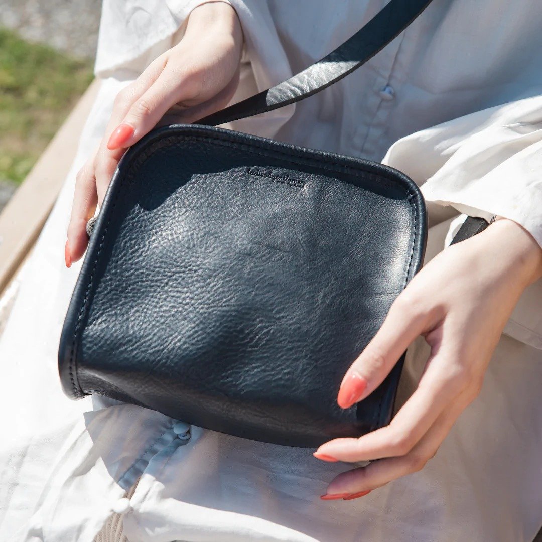 Shoulder Bag Crossbody Bag Shoulder Bag Leather Italian Leather Leather - 侧背包/斜挎包 - 真皮 黑色