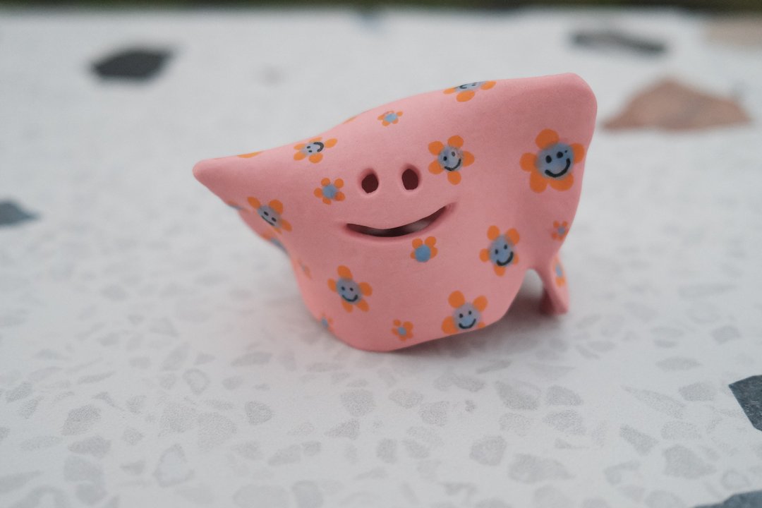 小鬼宝包-粉蓝小花鬼 | 小夜灯、薰香座 | - 灯具/灯饰 - 陶 