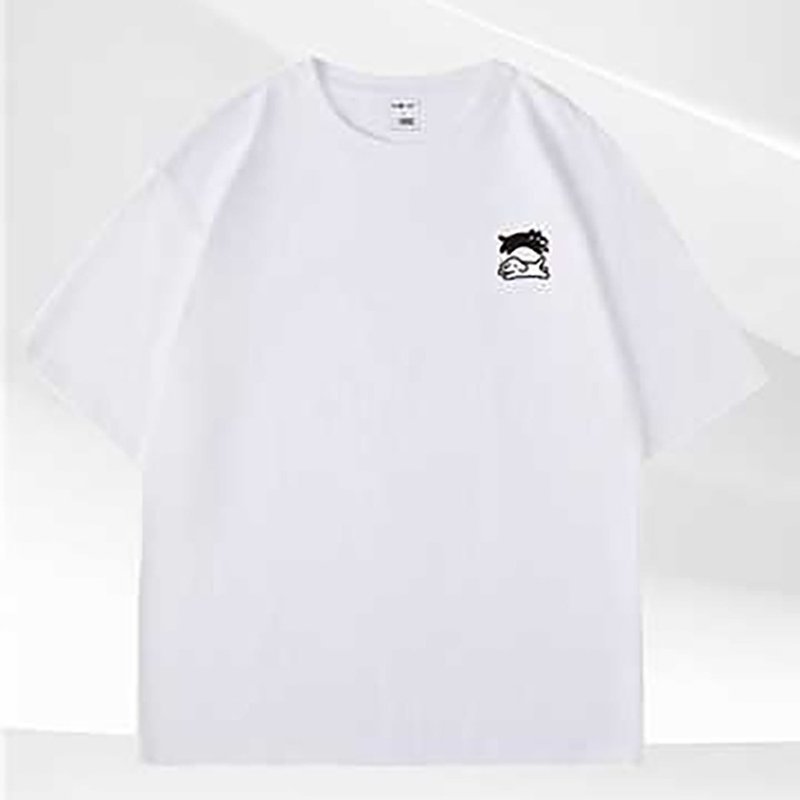 matusi DOGS 台湾限定男女T恤-露营款白色 - 男装上衣/T 恤 - 棉．麻 白色