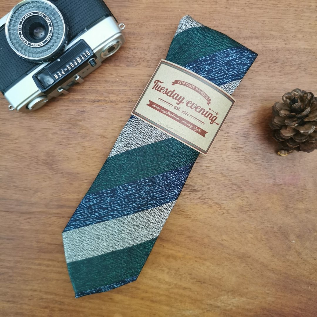Necktie Green with Blue Ocean Stripe | 8cm - 领带/领带夹 - 聚酯纤维 蓝色