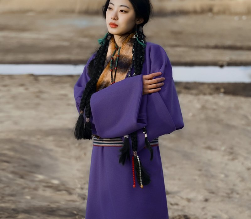 【紫色幻想】 新中式復古藏装/传统毛领藏袍 - 洋装/连衣裙 - 其他材质 紫色