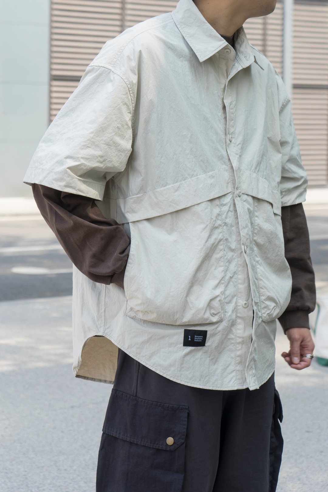夏季户外机能风工装短袖衬衫 宽松款休闲翻领日系 - 男装衬衫 - 其他人造纤维 