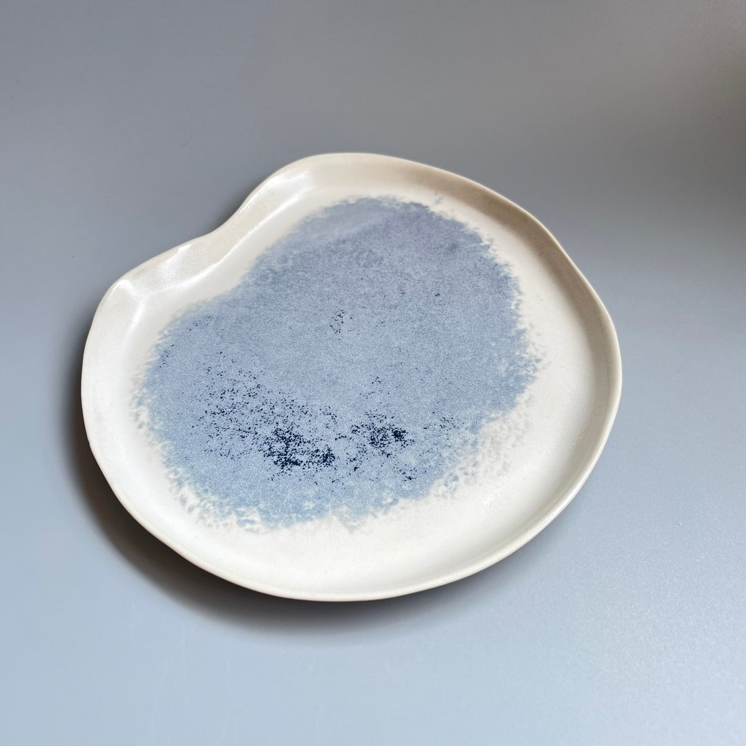 @studio_florero 湖泊 浅盘 点心盘 饰品盘 - 盘子/餐盘/盘架 - 陶 蓝色