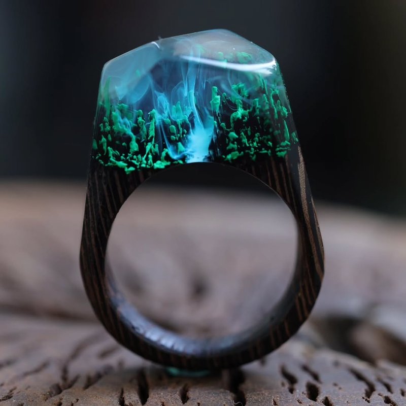 蔚蓝瀑布、手工树脂木头戒指、自然微景观、夜光饰品、自然风独特 - 戒指 - 树脂 蓝色